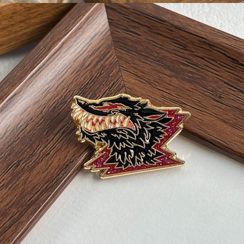Fanged Wolf Metal Brooch, Dark - đánh giá và giá Vintage Collectible Clothing