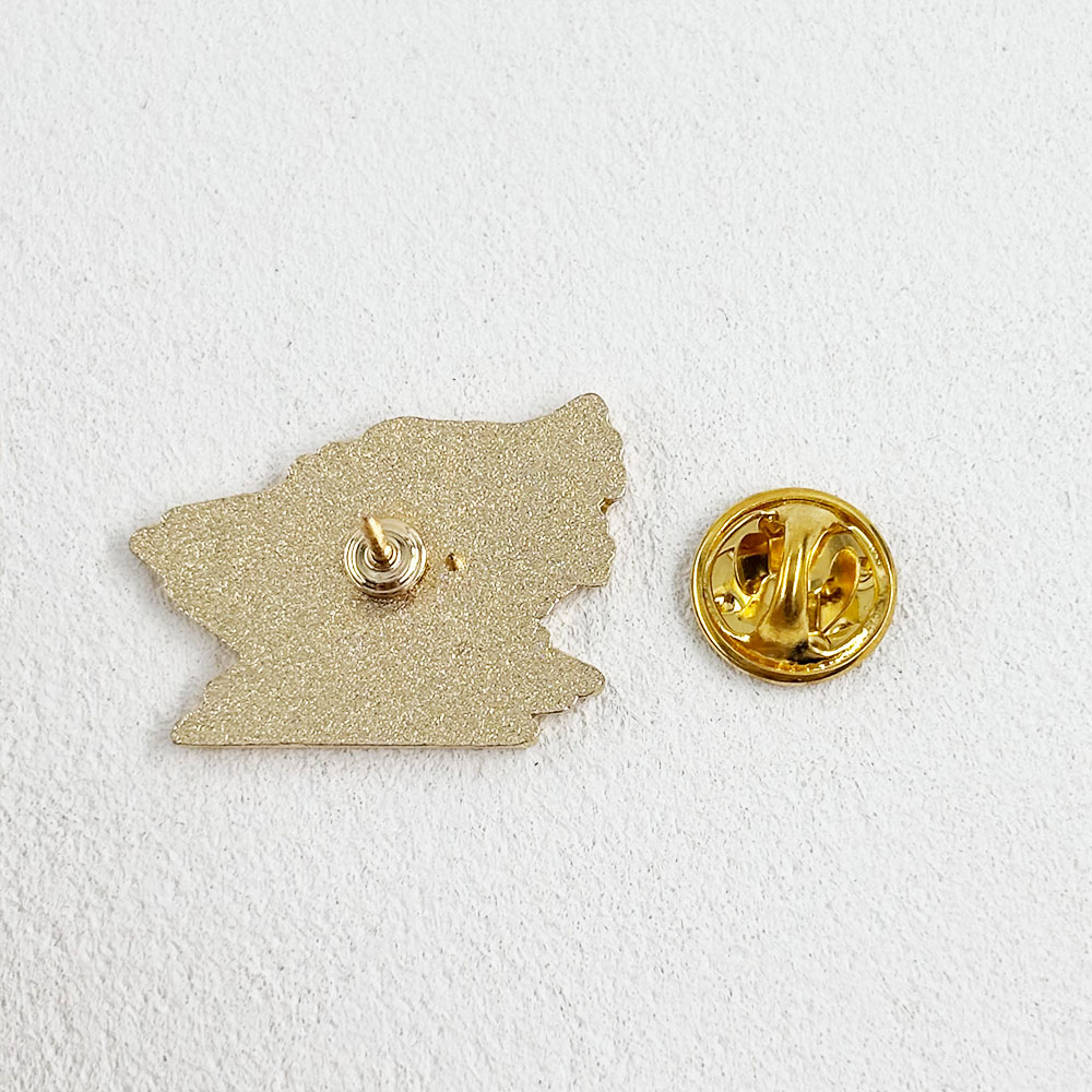 Fanged Wolf Metal Brooch, Dark - đánh giá và giá Vintage Collectible Clothing