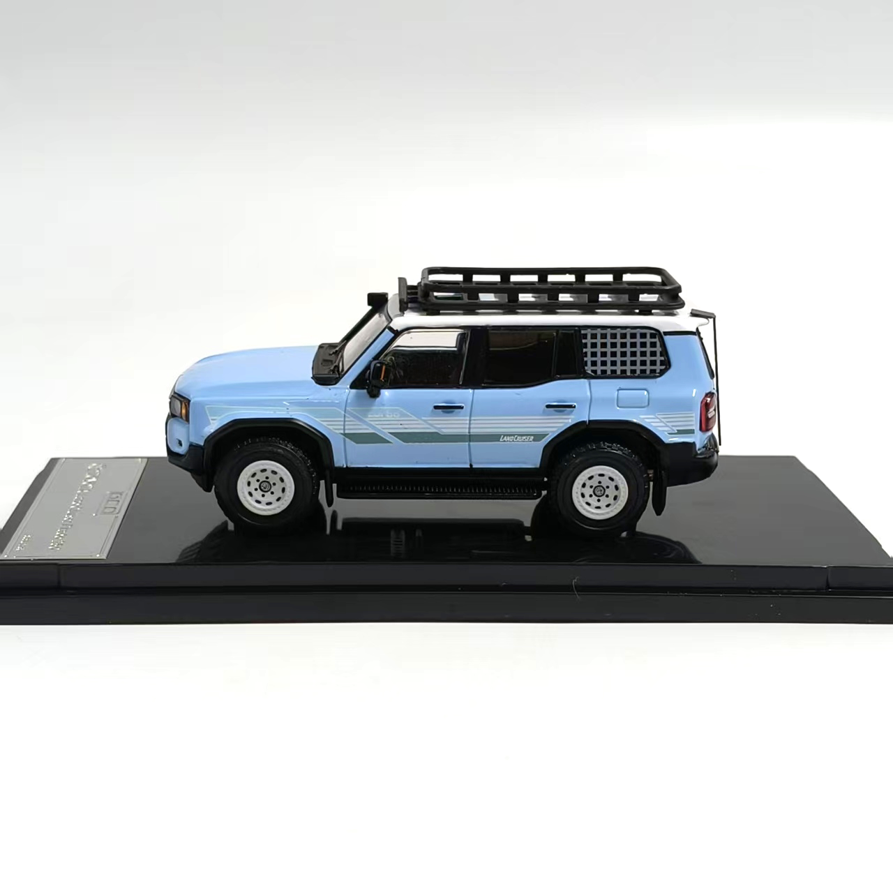 Diecast DCM 1:64 Scale LC250 V - đánh giá và giá Vintage Collectible Cars