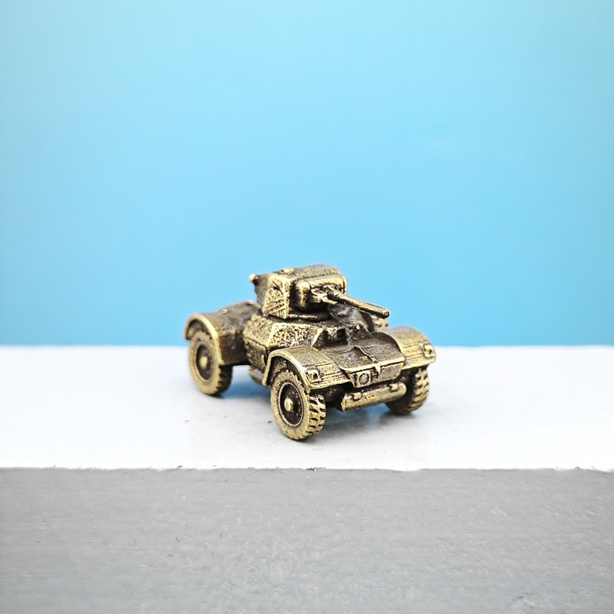 Vintage Brass Wheeled Armored  - đánh giá và giá Vintage Collectible Cars