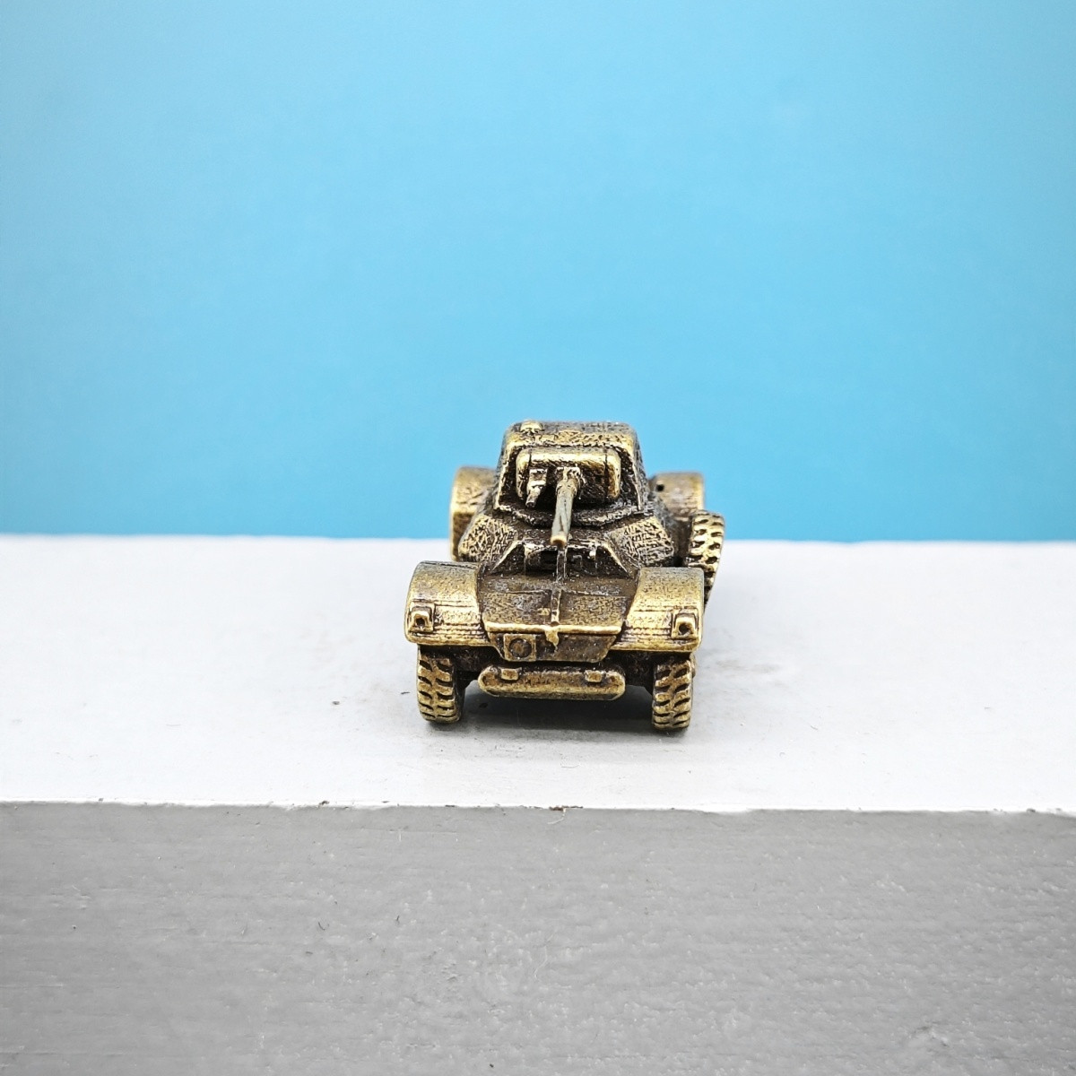 Vintage Brass Wheeled Armored  - đánh giá và giá Vintage Collectible Cars