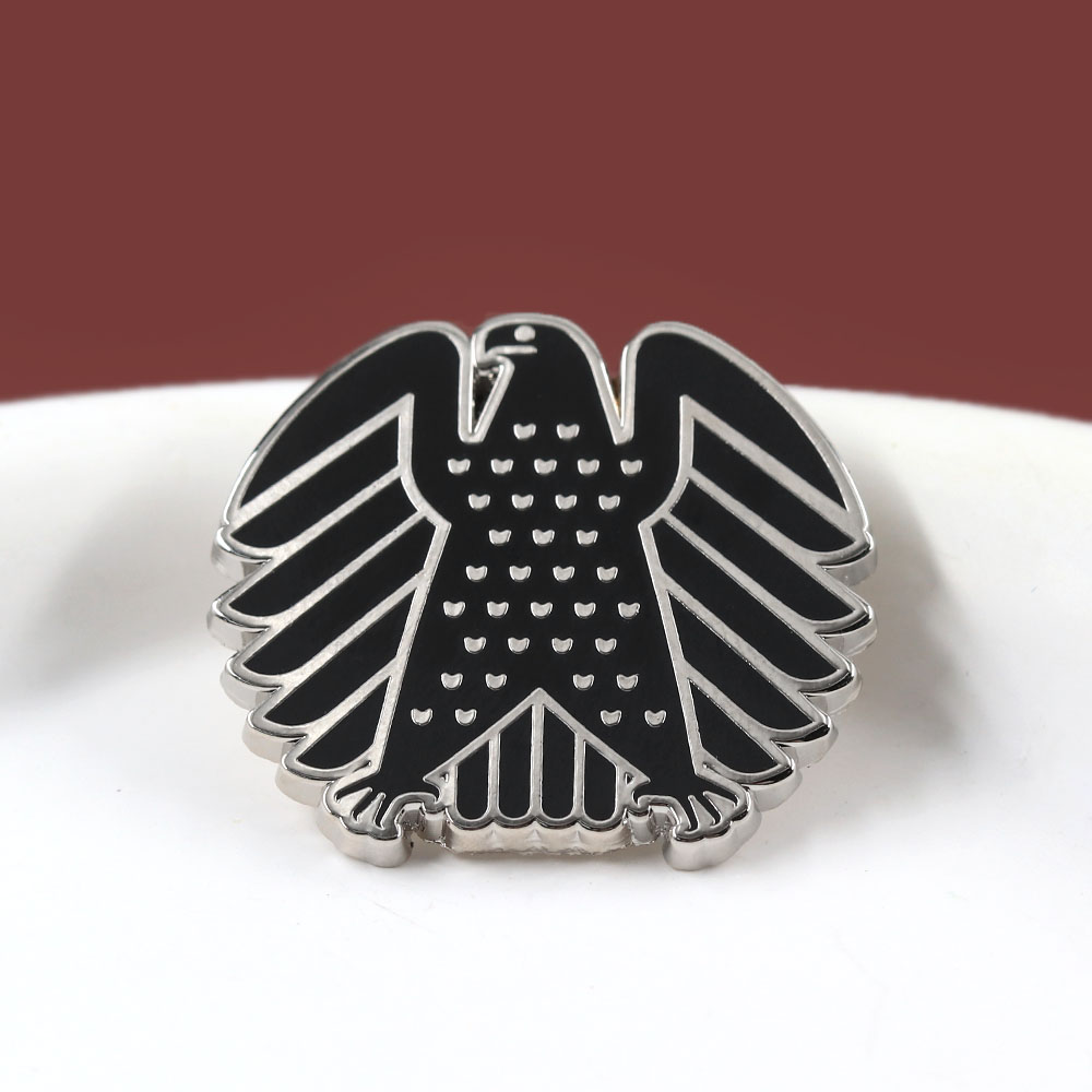 German Federal Black Hawk Broo - đánh giá và giá Collectible Vintage Brooches
